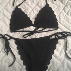 Black scalloped bikini